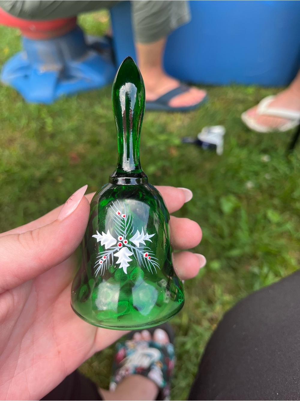 vintage emerald green glass bell manufactured by Fenton Art Glass